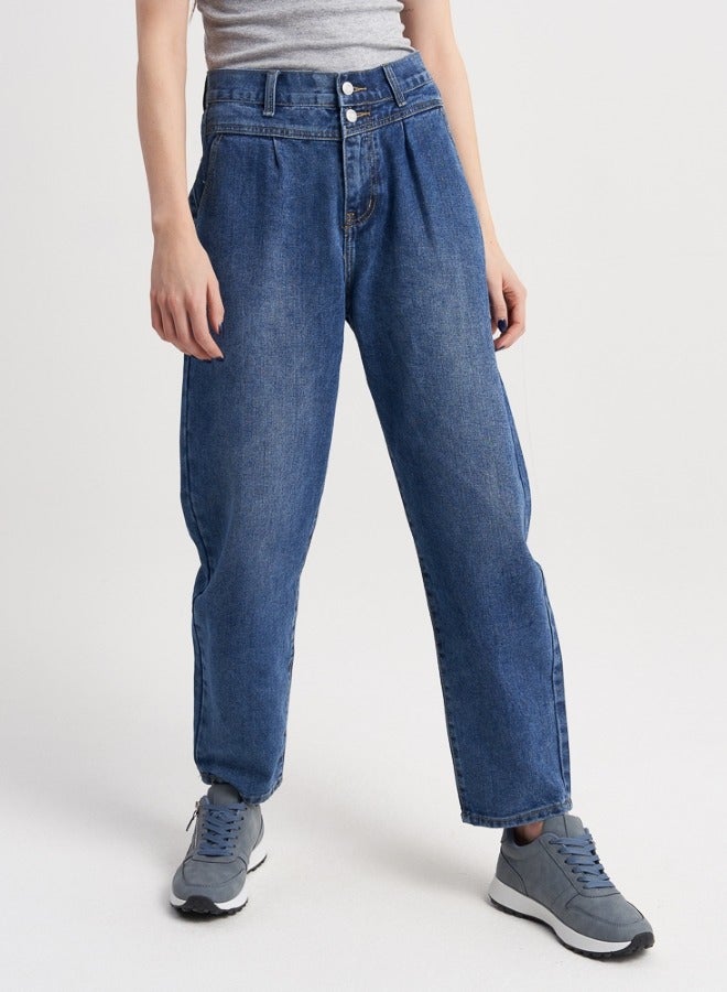 High-Waisted Pleated Jeans - Blue