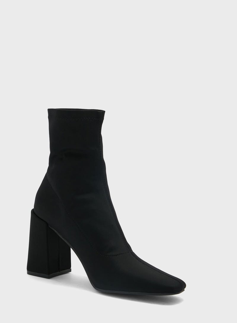 Delani Ankle Boot