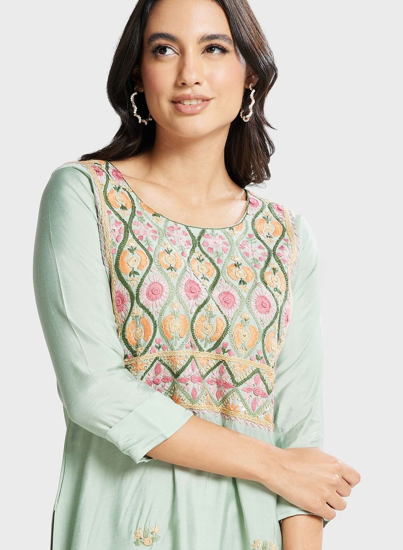 Embroidered Floral Print Kurti
