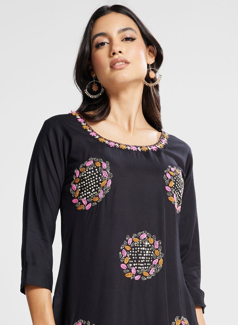 Embroidered Floral Kurti