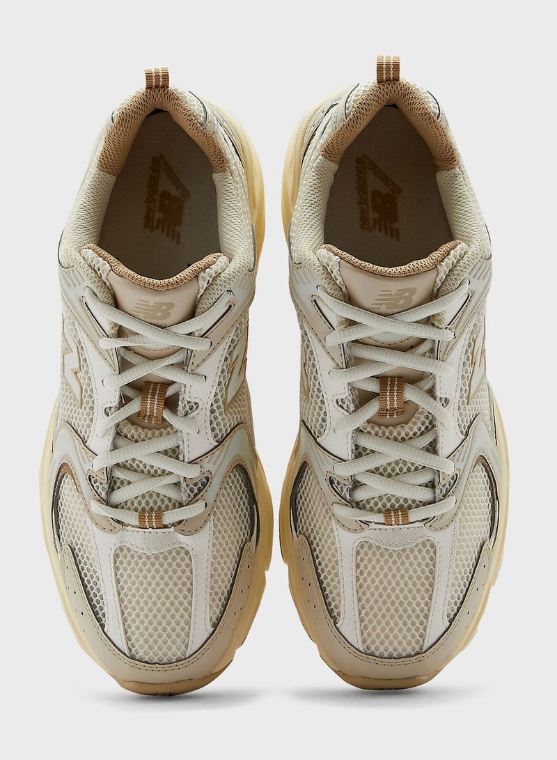 530 Sneakers