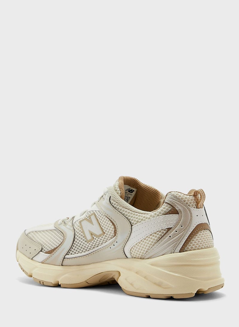 530 Sneakers
