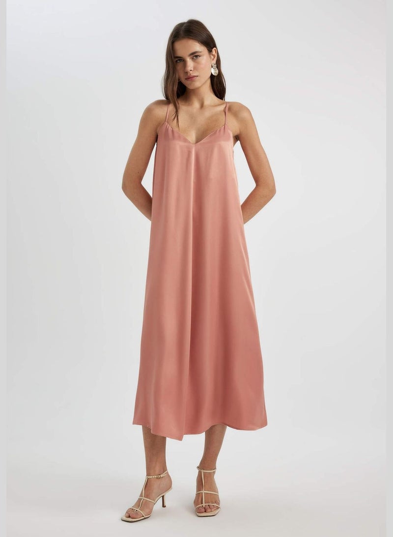 A Cut V-Neck Satin Sleeveless Midi Short Sleeve Woven Dress