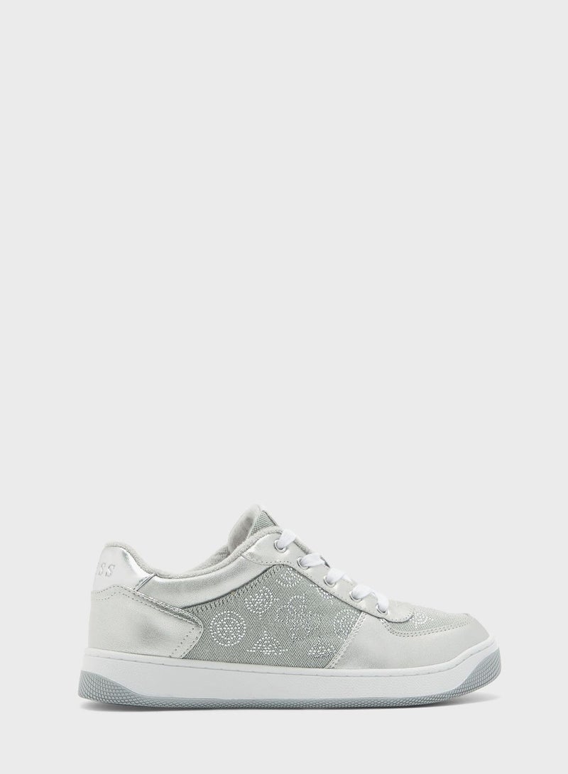 Invited Low-Top Sneakers