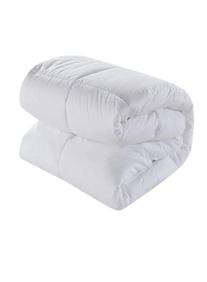 Luxe 100% cotton king size duvet. All-season in vacuum packaging
