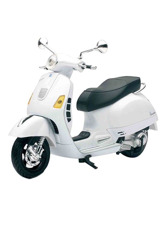 Vespa GTS 300 Super Scooter