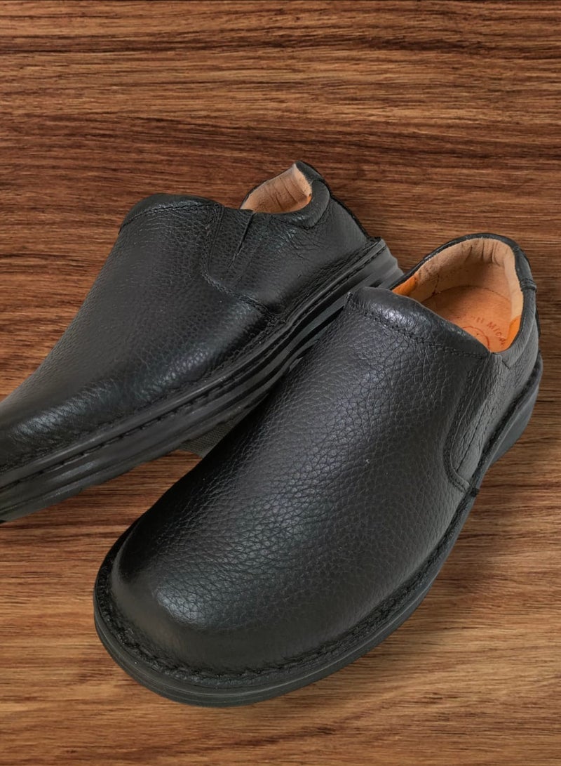 Hand Made shoes with comfort rubber sole and Medical Brush