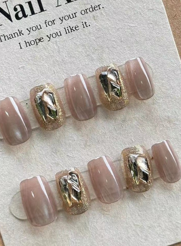 Unique delicate cat-eye nail polish with diamonds fake nails