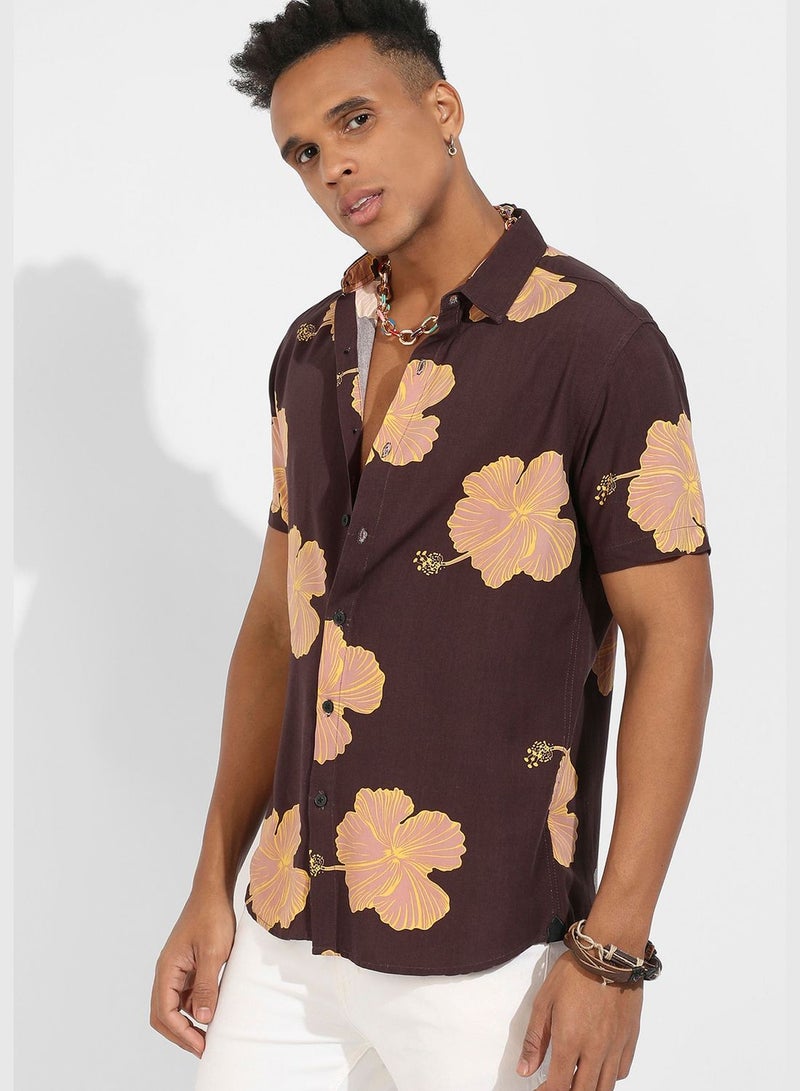 Printed Spread Collar Short Sleeve Shirt