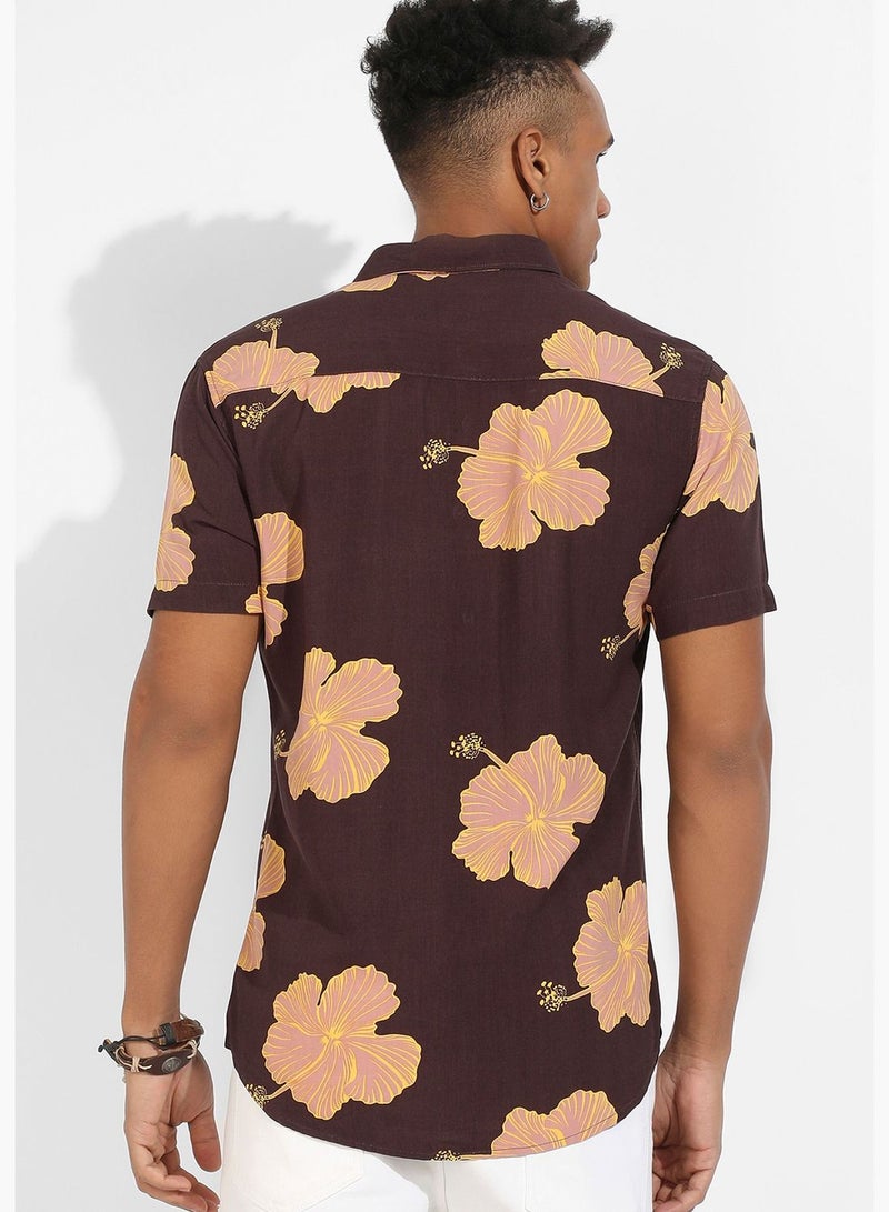 Printed Spread Collar Short Sleeve Shirt