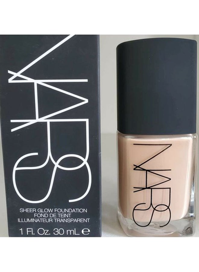 Sheer Glow Foundation Beige