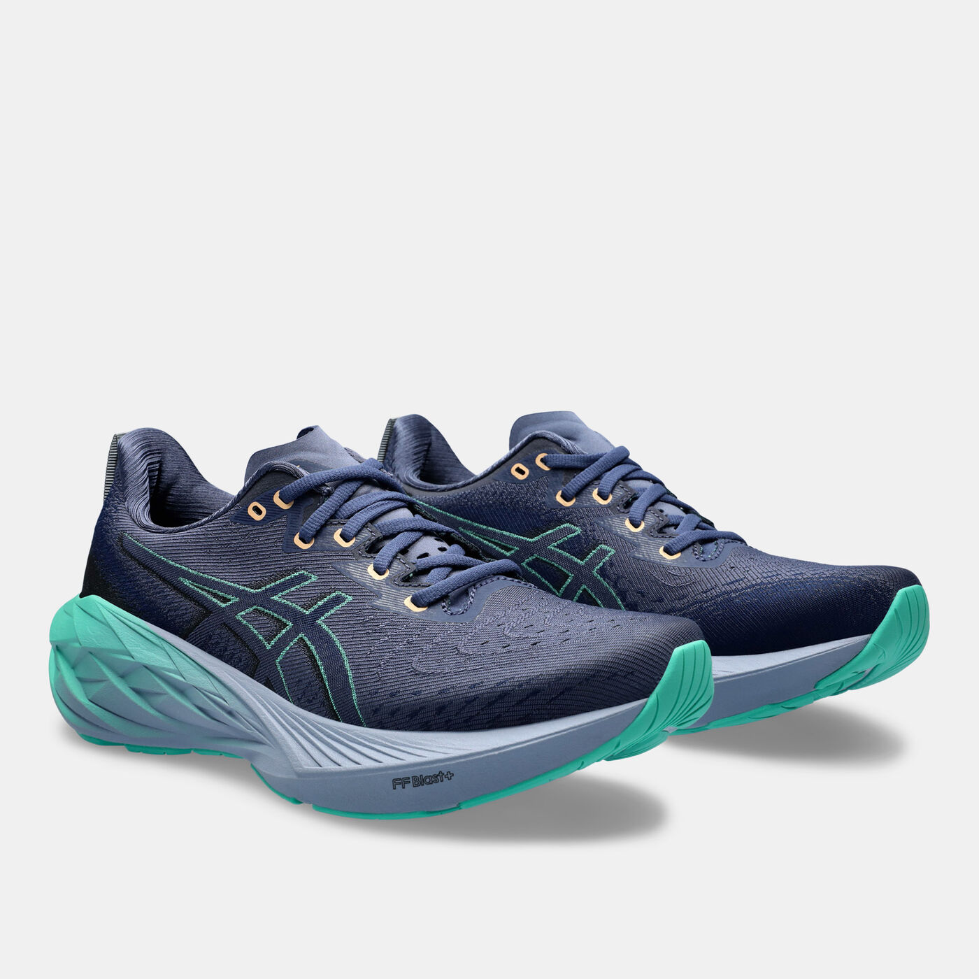 Women's NOVABLAST 4 Running Shoes