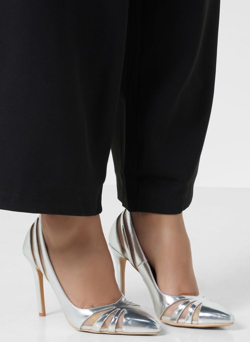 Cutout Detail Pointed Pump