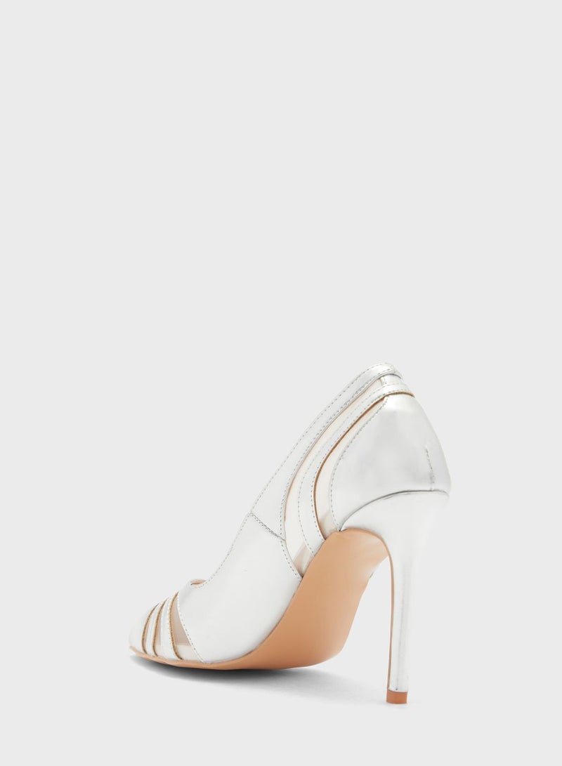 Cutout Detail Pointed Pump