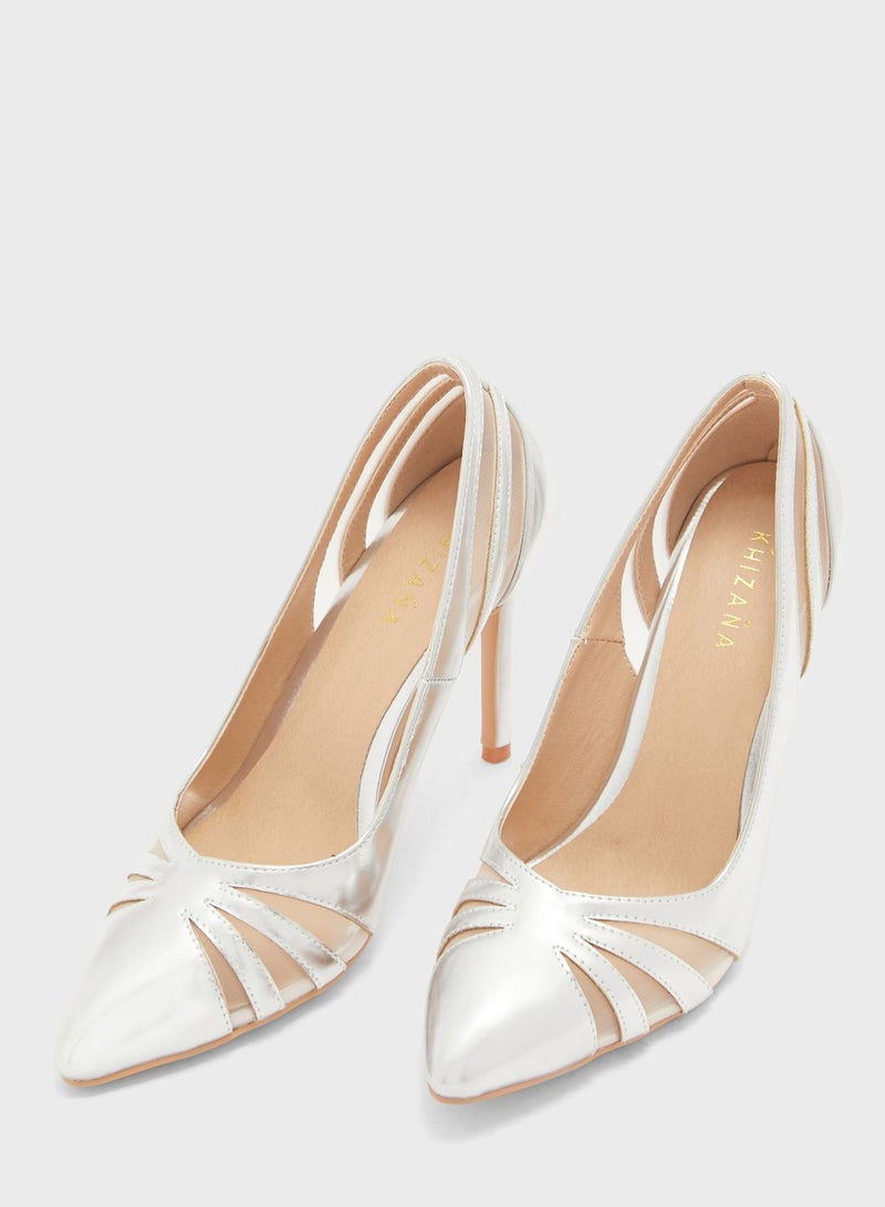 Cutout Detail Pointed Pump