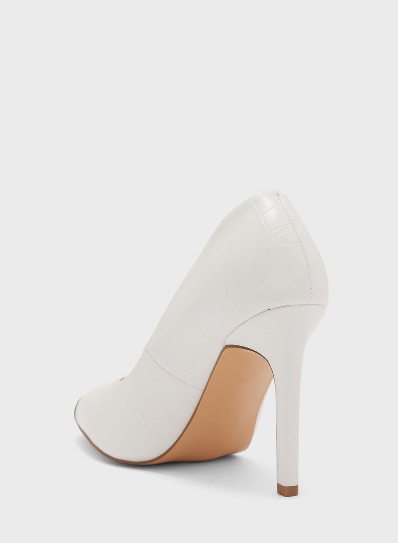 Croc Effect Pump With Toecap