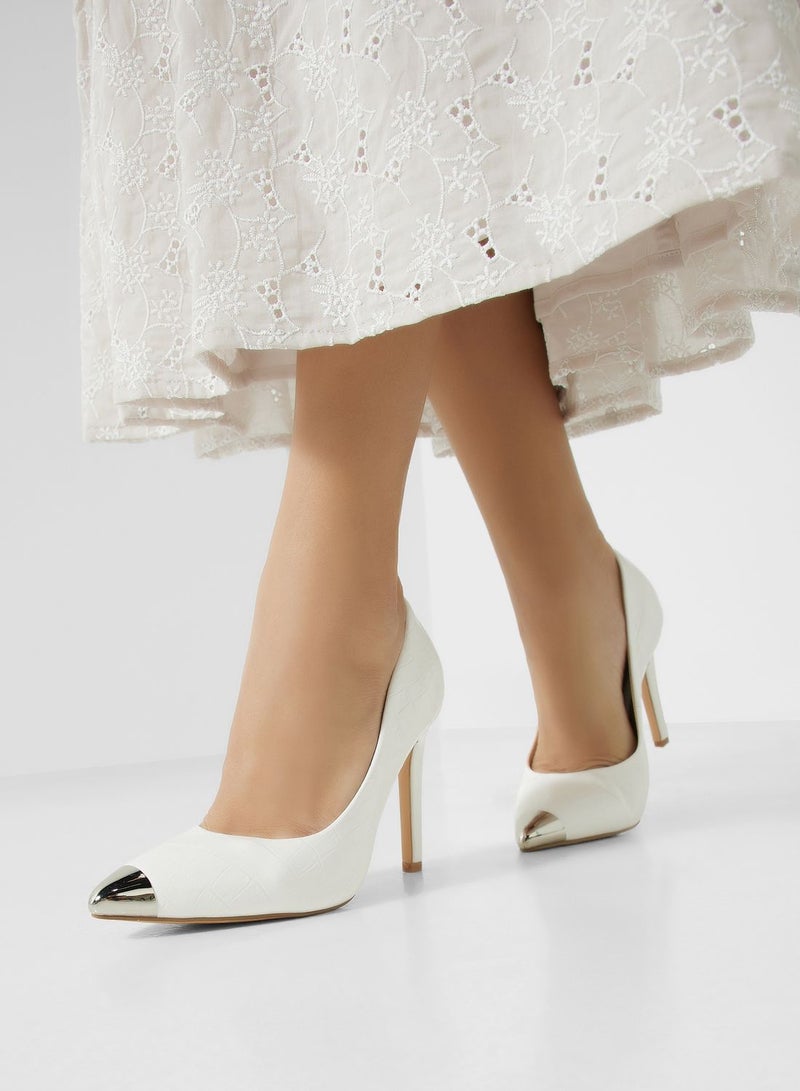 Croc Effect Pump With Toecap