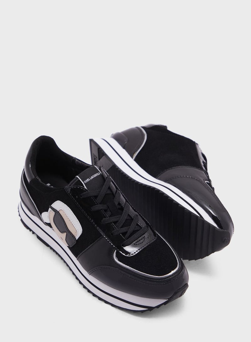 Velocita Low-Top Sneakers