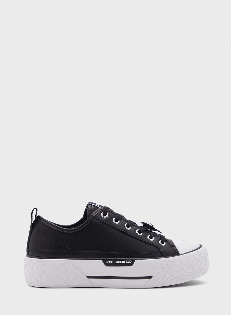 Kampus Low-Top Sneakers