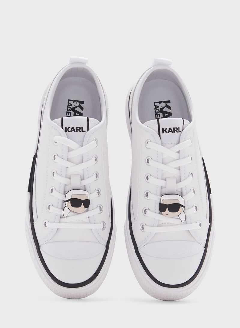 Kampus Low-Top Sneakers