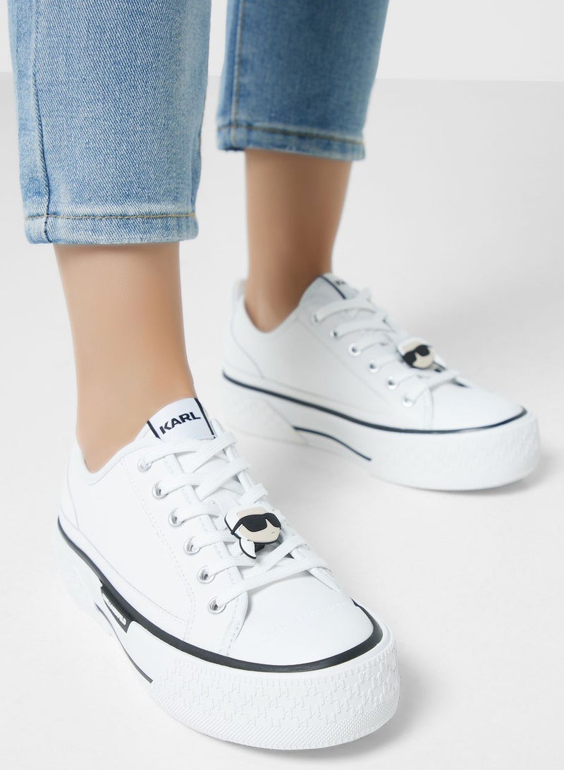 Kampus Low-Top Sneakers