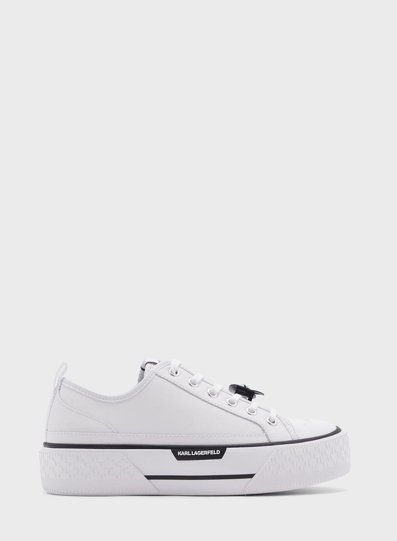 Kampus Low-Top Sneakers