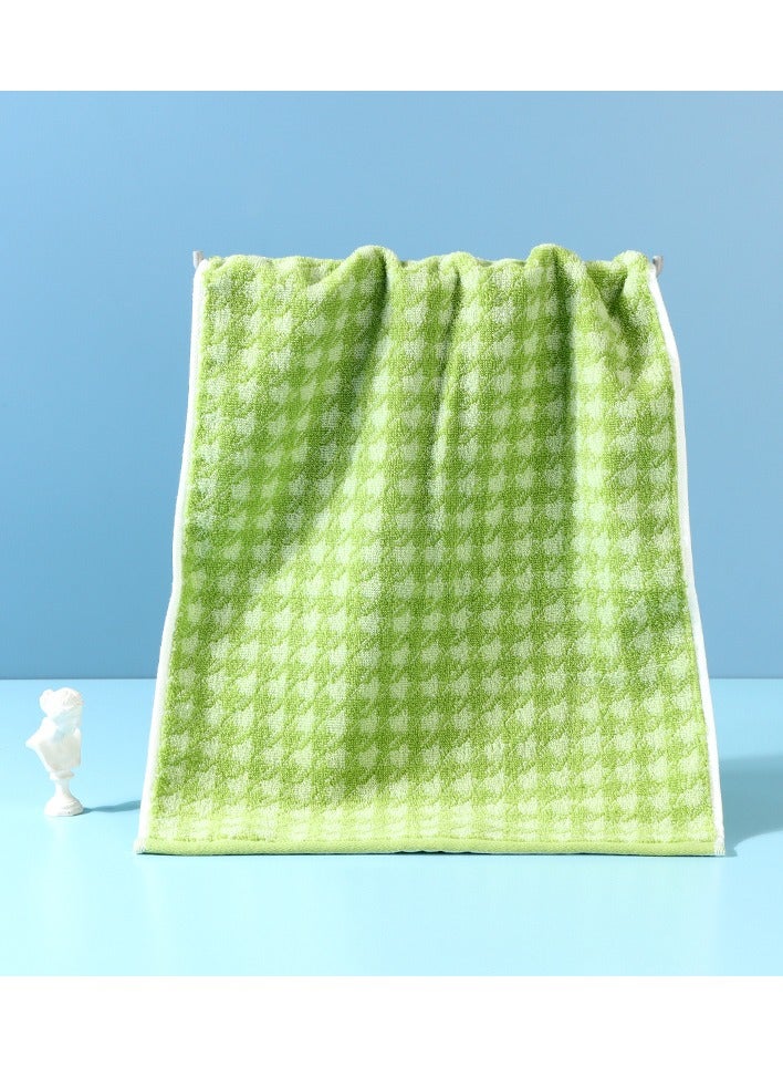 Houndstooth Adult Towel (Green)