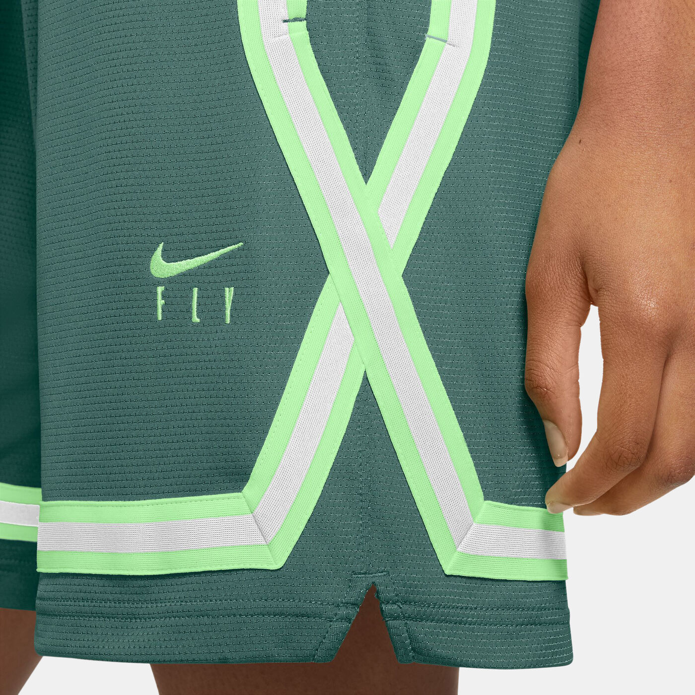 Women's Fly Crossover Basketball Shorts