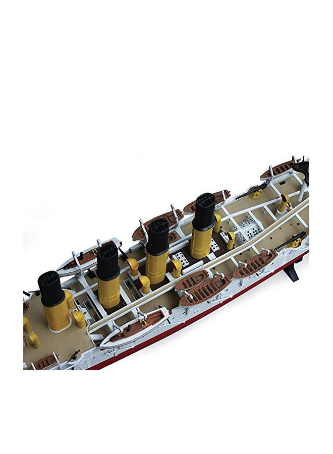 306-Piece Cruiser Varyag Model Kit ZV9014