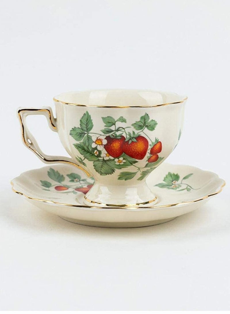 Vintage Porcelain Tea Cup Coffee Mug Set Morning with Gold Trim Gift Box Saucer Teaspoon 220ml ( Strawberry Cake)