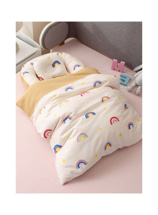 Portable Crib With Pillow And Quilt