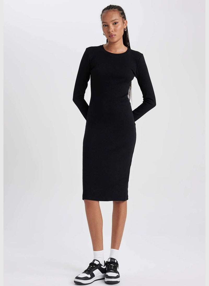 Woman C Neck Long Sleeve Knitted Dress