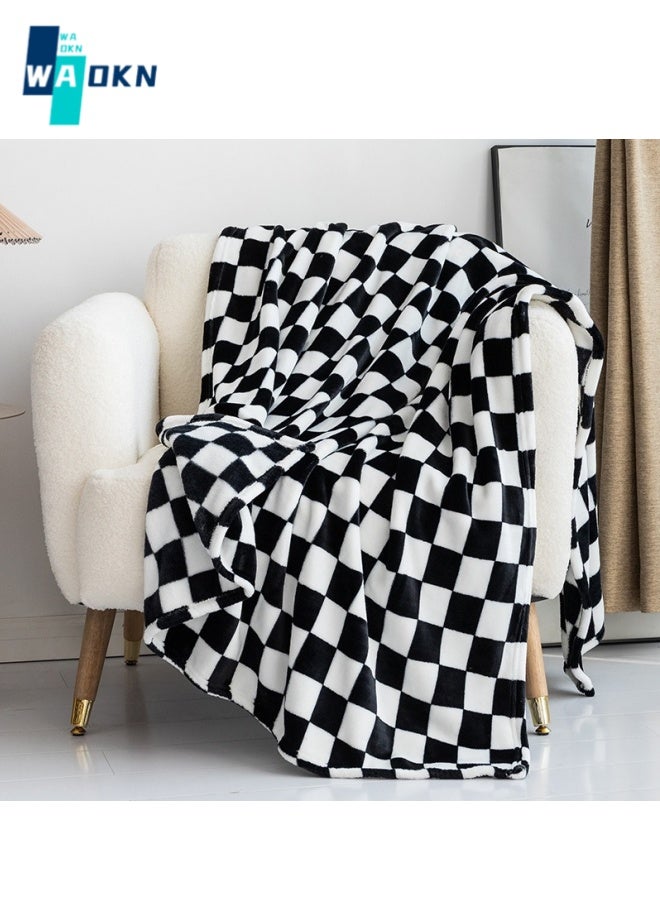 Thickened Checkerboard Flannel Blanket, Soft and Comfortable All-season Warm Lightweight Microfiber Woven Shawl for Sofas, Beds (130 x 150 cm, White and Black)