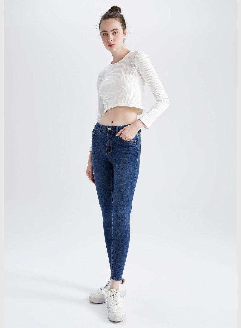 Woman Skinny Fit Denim Trousers