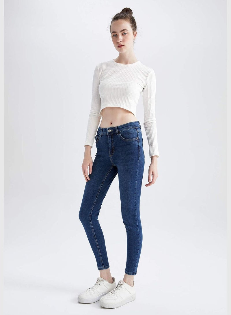 Woman Skinny Fit Denim Trousers