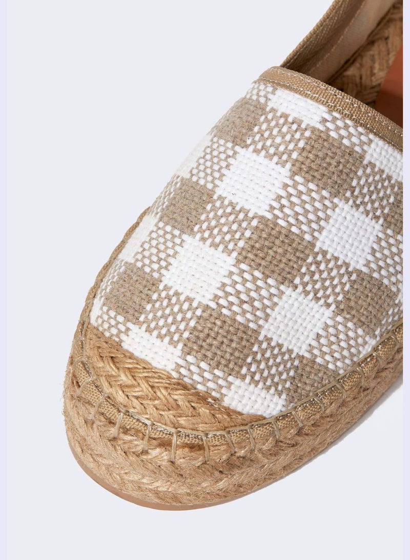 Square Print Sand Shoes