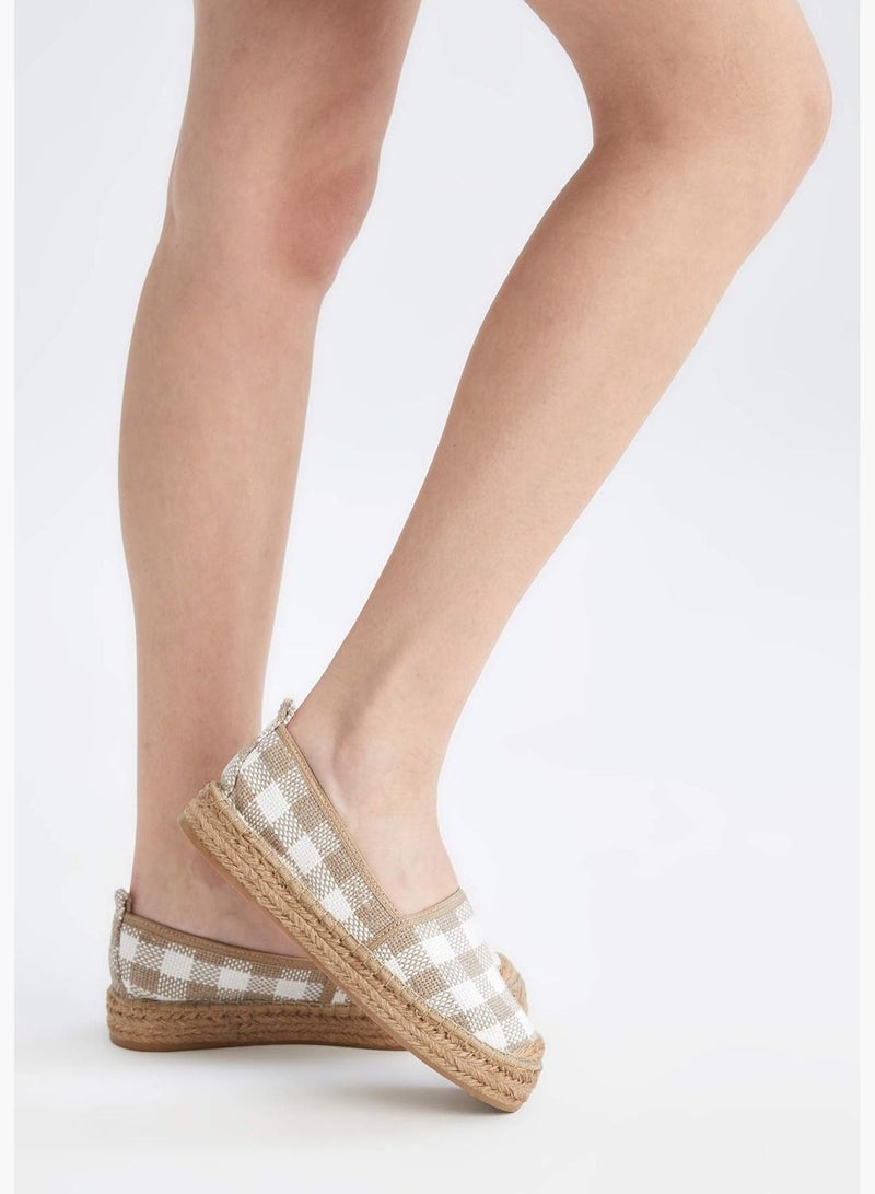 Square Print Sand Shoes