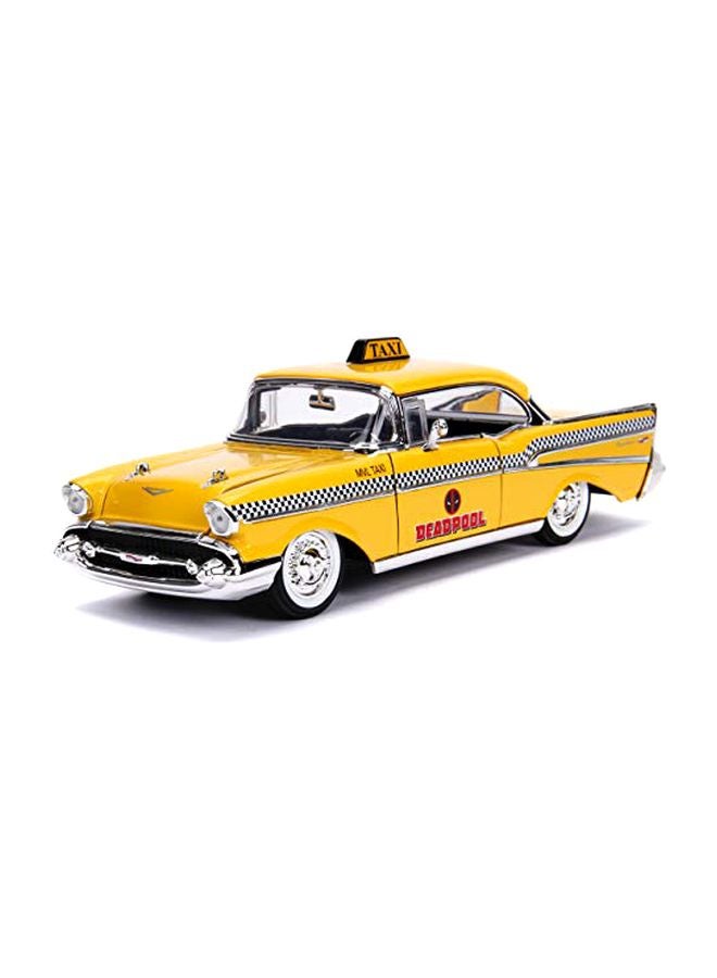 Chevrolet Bel Air Taxi With Deadpool Figure Set 30290