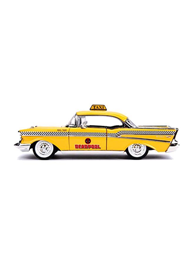 Chevrolet Bel Air Taxi With Deadpool Figure Set 30290