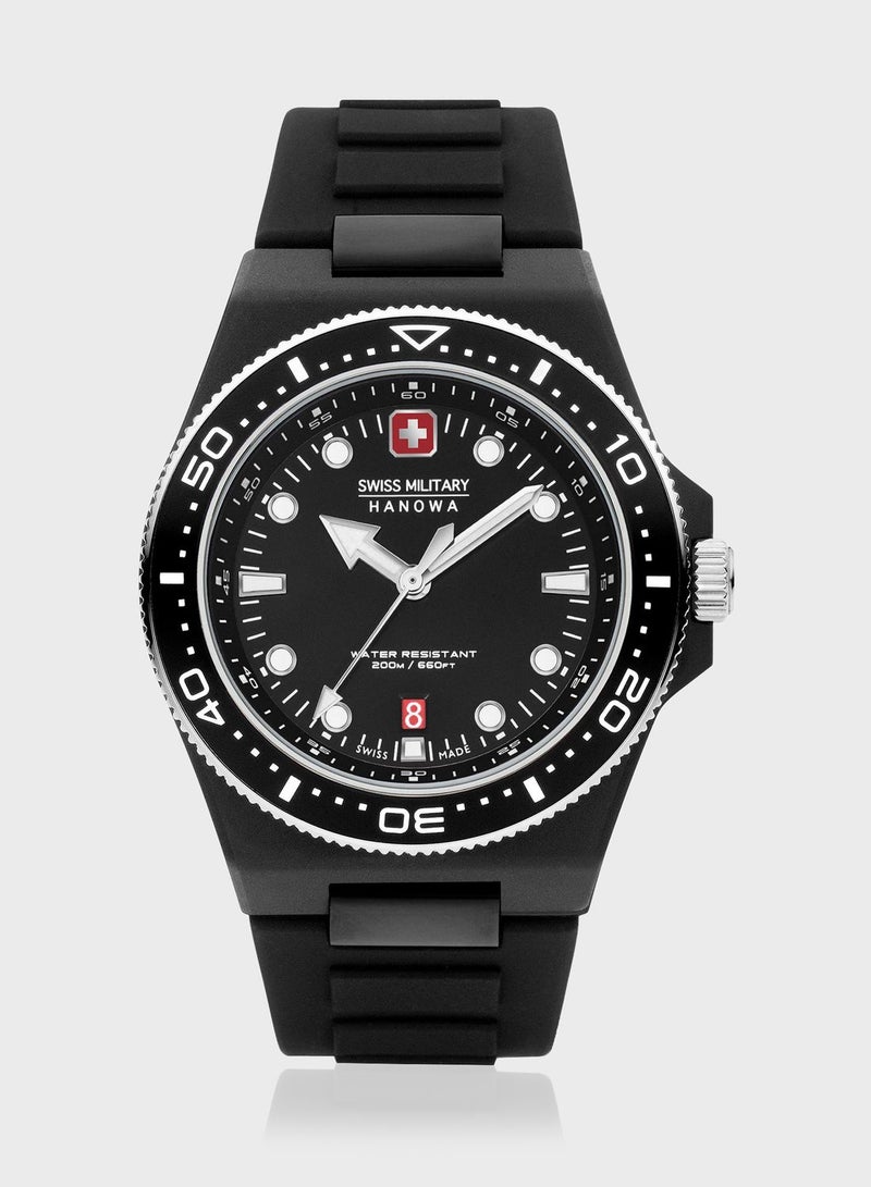 Ocean Pioneer Analog Watch