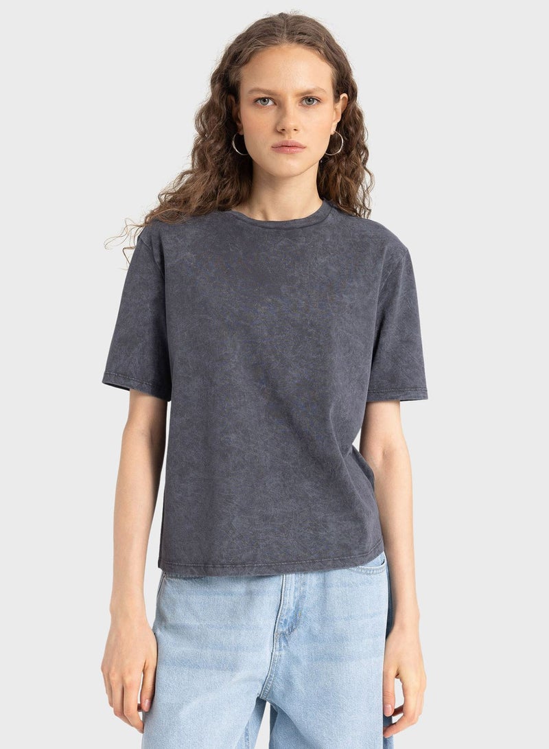 Woman Regular Fit Short Sleeve T-Shirt