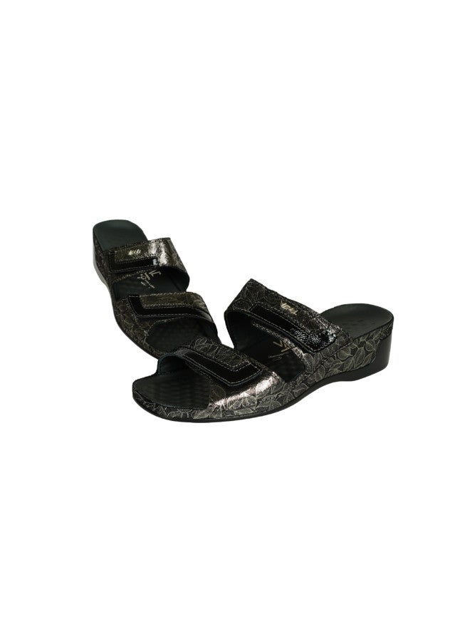 148-1055 Vital Ladies Tina - Yamaha/Naplack Sandals 08062 Black