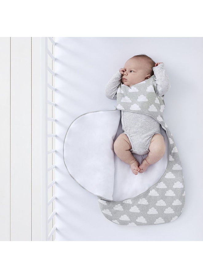 Pouch Baby Sleeping Bag With Zip For Easy Nappy Changing From 0-6 Months, 1.0 Tog