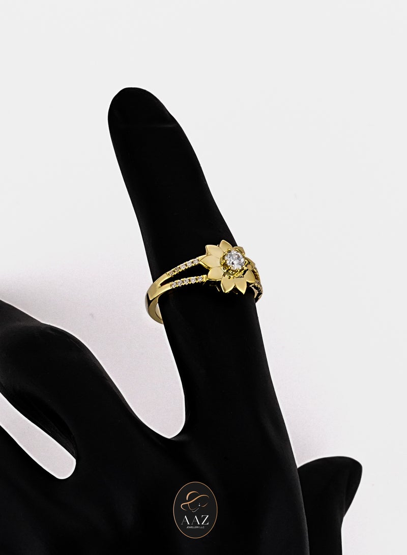 Elegant Flower 18K Gold Ring