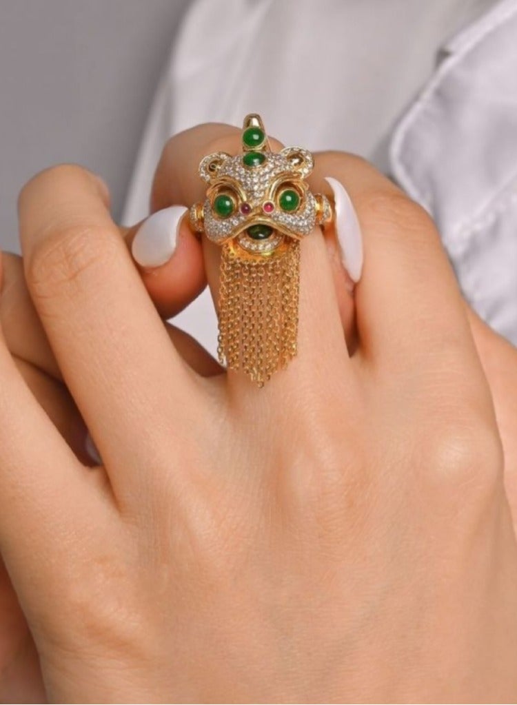 Gold lion green jade ring