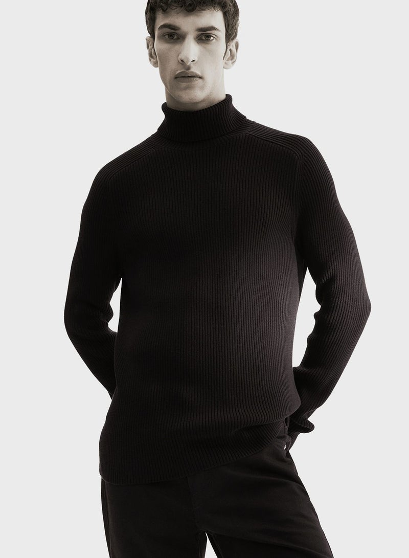 Turtle Neck Knitted Sweater