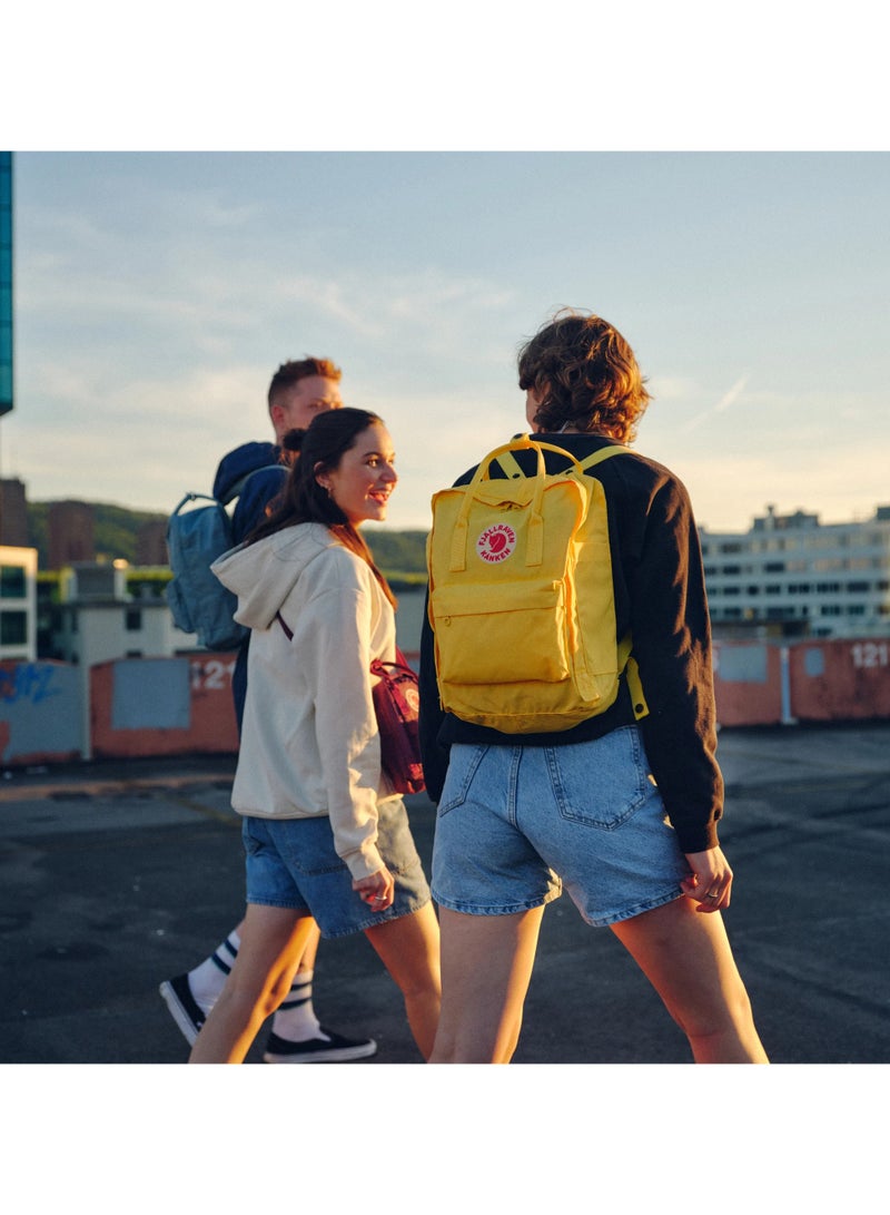 Fjallraven Unisex Kånken Backpack (Ochre)