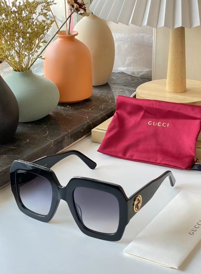 Gucci women's UV resistant full frame sunglasses 54mm Retro sunglasses black gradient GG0178S