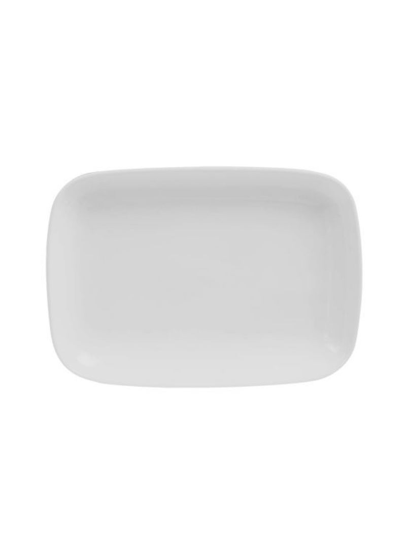 Simple Plus Rectangular Coupe Plate 22.5 X 30.5Cm (8 7/8