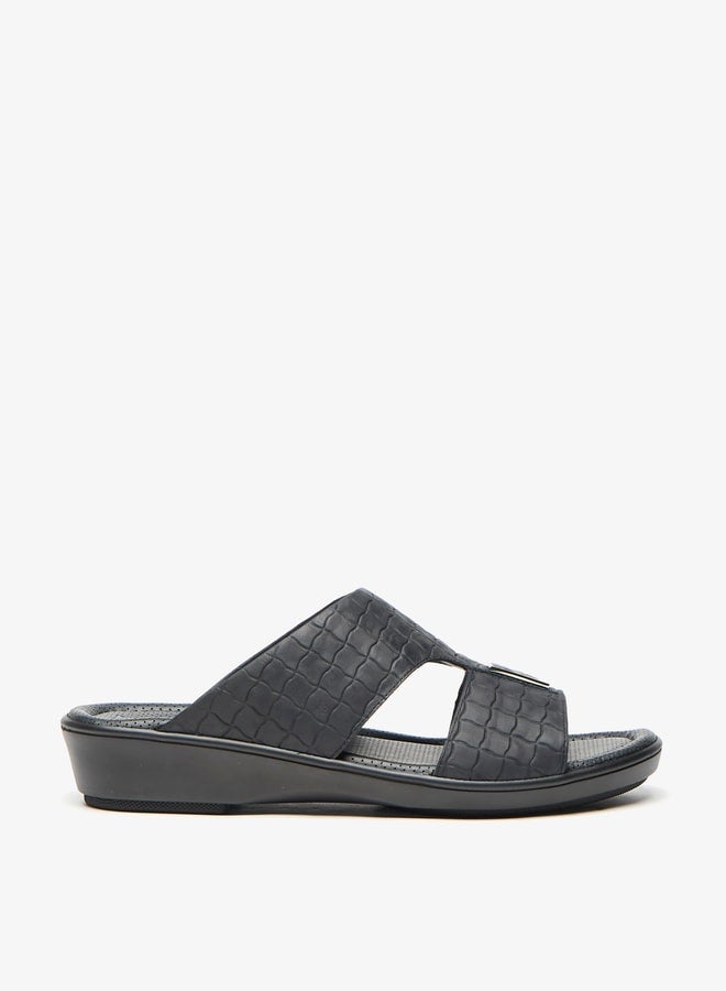 Mens Textured Slip-On Arabic Sandals With Metal Accent